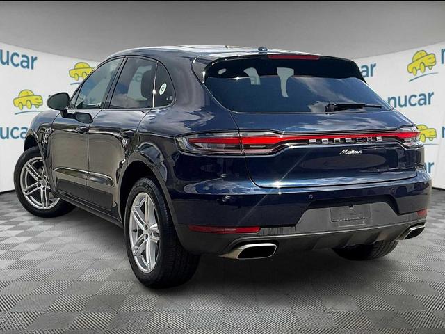 Photo of 2021 Night Blue Metallic Porsche Macan