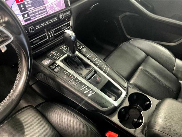 Photo of 2021 Night Blue Metallic Porsche Macan