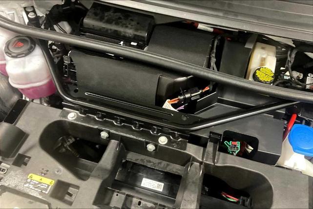 Photo of 2021 Glacier White Volkswagen ID.4