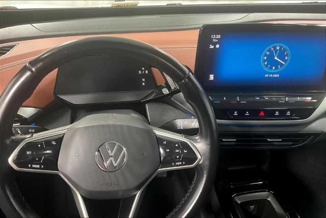 Photo of 2021 Glacier White Volkswagen ID.4