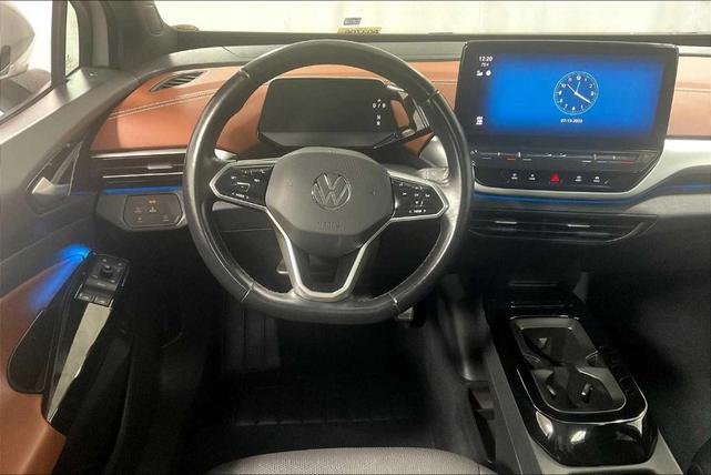 Photo of 2021 Glacier White Volkswagen ID.4