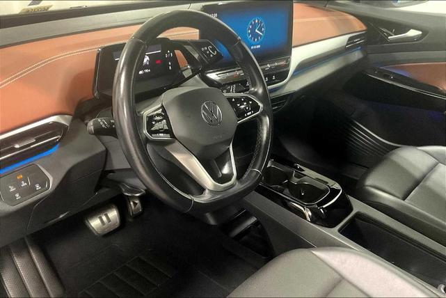Photo of 2021 Glacier White Volkswagen ID.4