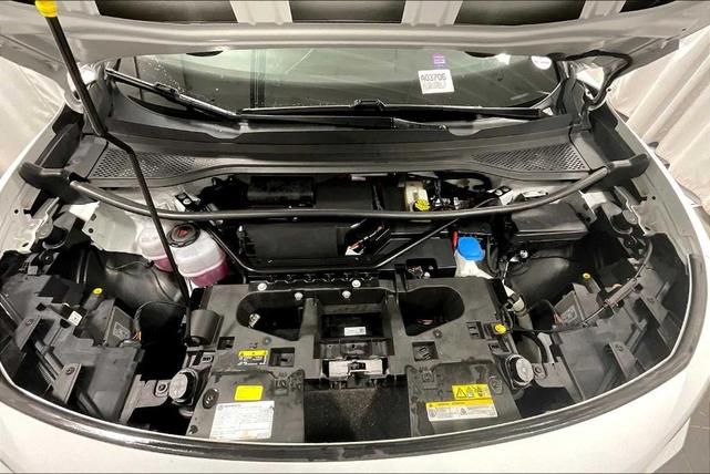 Photo of 2021 Glacier White Volkswagen ID.4