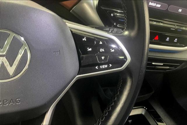 Photo of 2021 Glacier White Volkswagen ID.4
