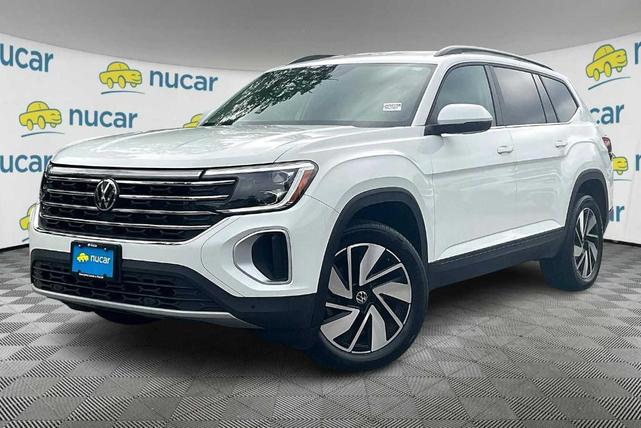 Photo of 2024 Pure White Volkswagen Atlas