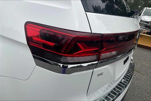 Photo of 2024 Pure White Volkswagen Atlas