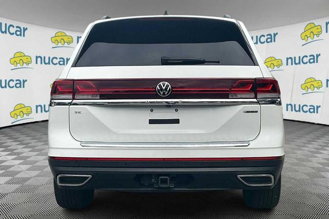 Photo of 2024 Pure White Volkswagen Atlas