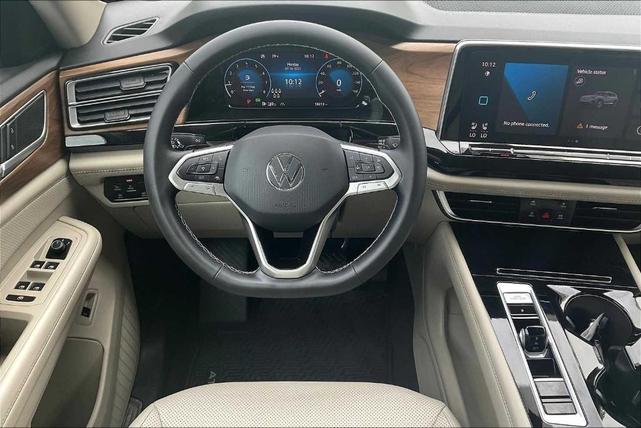 Photo of 2024 Pure White Volkswagen Atlas