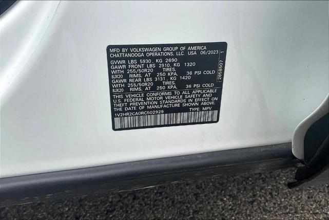 Photo of 2024 Pure White Volkswagen Atlas