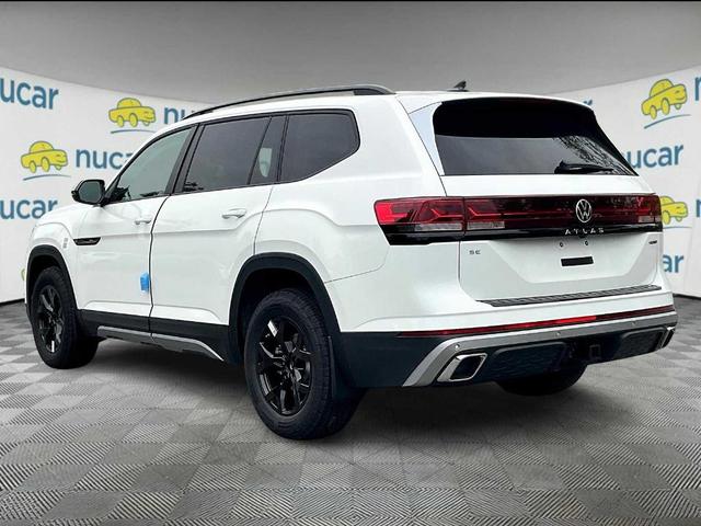 Photo of 2025 Pure White Volkswagen Atlas