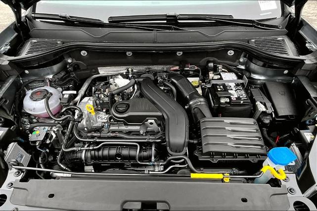 Photo of 2025 Platinum Gray Metallic Volkswagen Taos