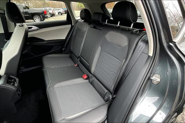 Photo of 2025 Platinum Gray Metallic Volkswagen Taos