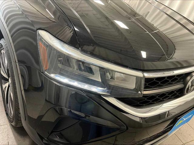 Photo of 2022 Deep Black Pearl Effect Volkswagen Taos