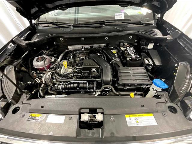 Photo of 2022 Deep Black Pearl Effect Volkswagen Taos
