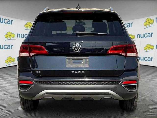 Photo of 2022 Deep Black Pearl Effect Volkswagen Taos