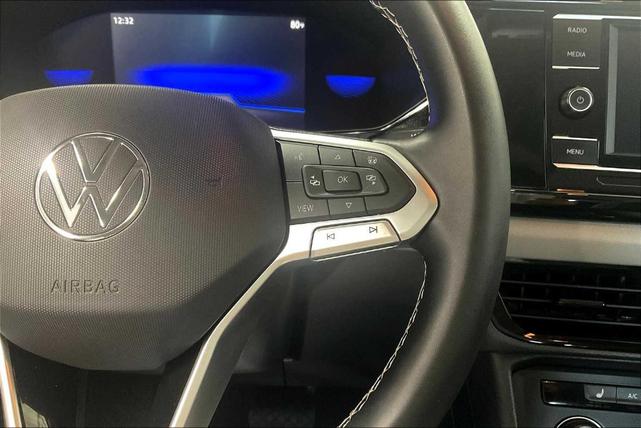 Photo of 2022 Deep Black Pearl Effect Volkswagen Taos