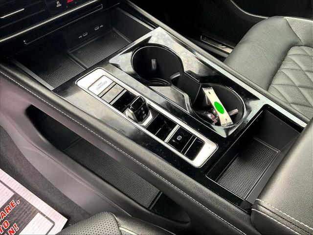Photo of 2024 Deep Black Pearl Effect Volkswagen Atlas