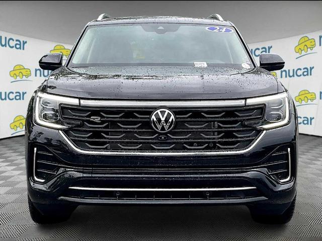 Photo of 2024 Deep Black Pearl Effect Volkswagen Atlas