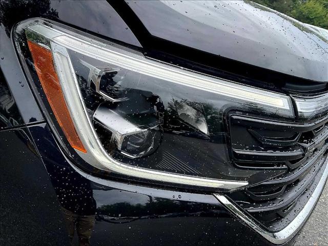 Photo of 2024 Deep Black Pearl Effect Volkswagen Atlas
