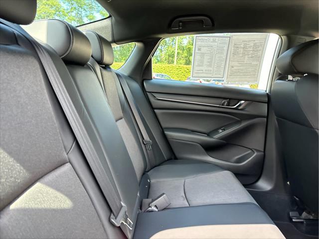 Photo of 2022 Platinum White Pearl Honda Accord