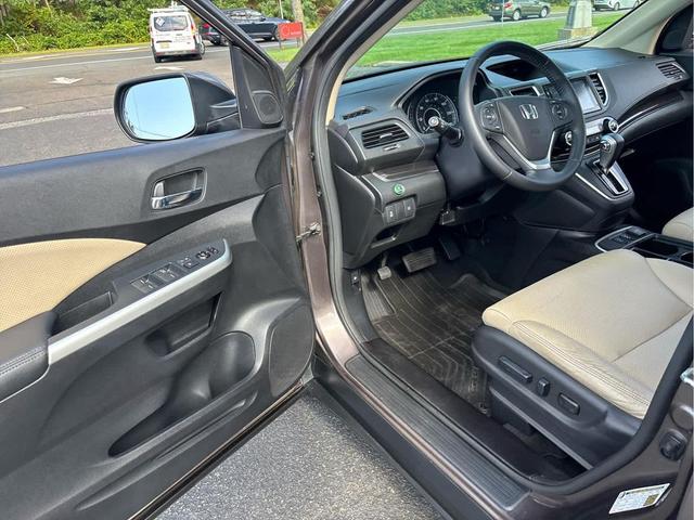 Photo of 2015 Kona Coffee Metallic Honda CR-V