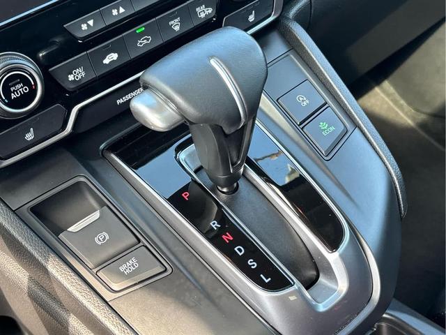 Photo of 2021 Platinum White Pearl Honda CR-V