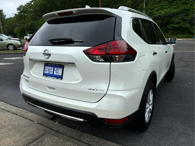 Photo of 2020 Pearl White Tricoat Nissan Rogue