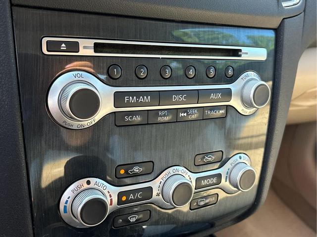 Photo of 2014 Midnight Garnet Metallic Nissan Maxima