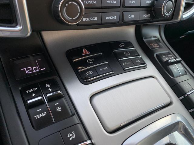 Photo of 2018 Jet Black Metallic Porsche Cayenne