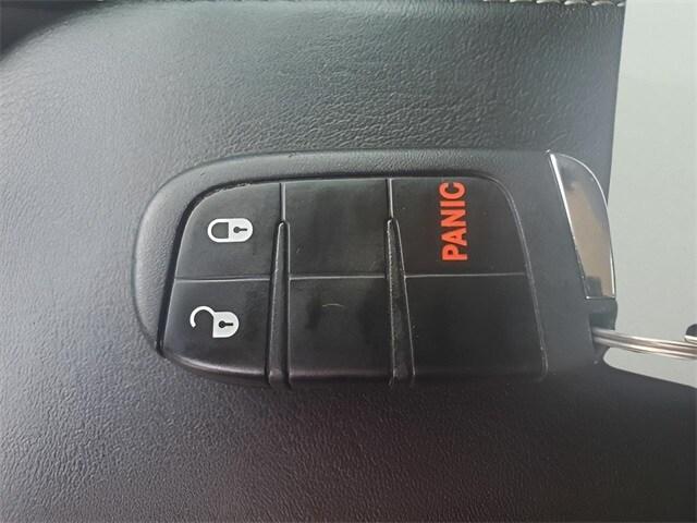 Photo of 2022 Sting Gray Clearcoat Jeep Renegade