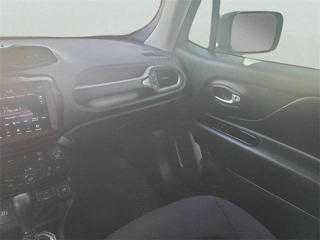 Photo of 2022 Sting Gray Clearcoat Jeep Renegade