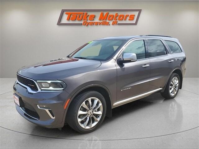 Photo of 2021 Granite Clearcoat Metallic Dodge Durango