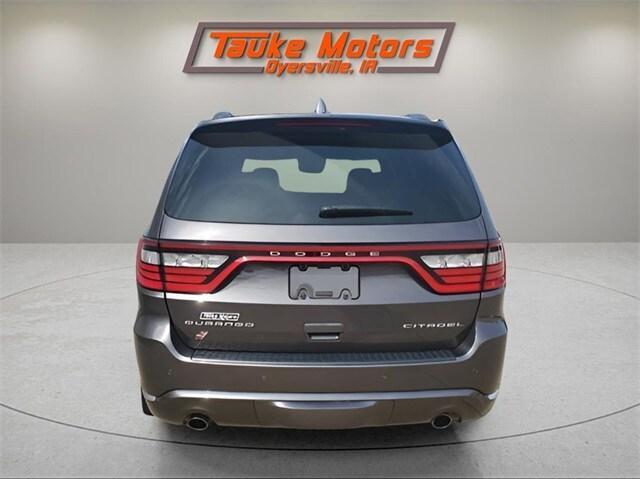 Photo of 2021 Granite Clearcoat Metallic Dodge Durango