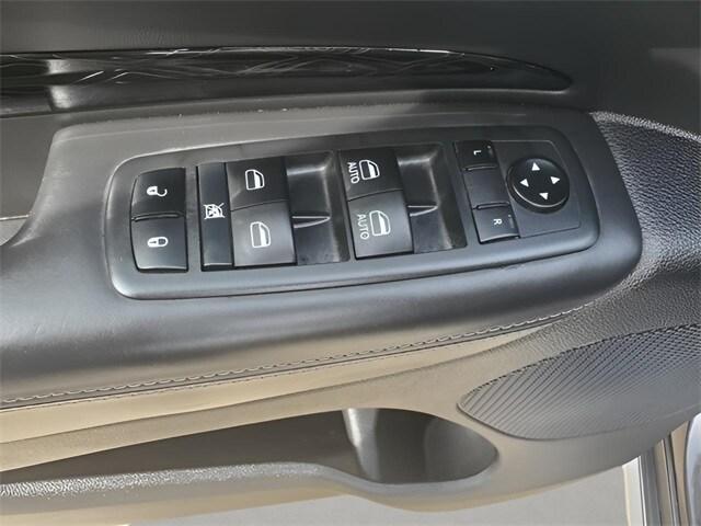 Photo of 2021 Granite Clearcoat Metallic Dodge Durango
