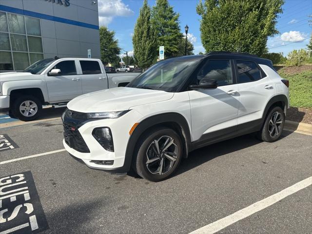 Photo of 2023 Summit White Chevrolet Trailblazer