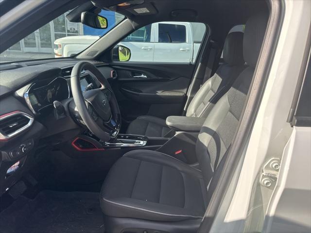 Photo of 2023 Summit White Chevrolet Trailblazer