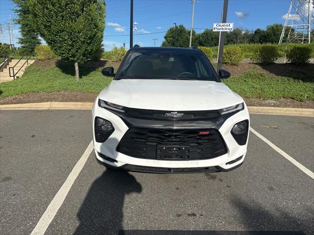 Photo of 2023 Summit White Chevrolet Trailblazer
