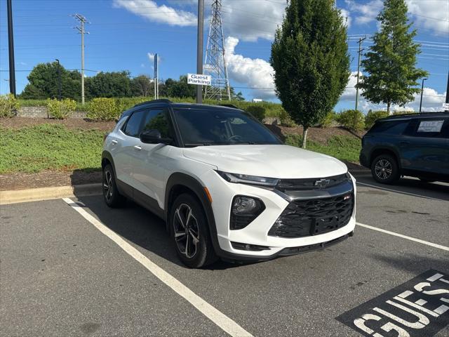 Photo of 2023 Summit White Chevrolet Trailblazer