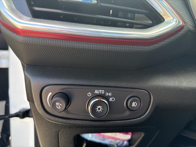 Photo of 2023 Summit White Chevrolet Trailblazer