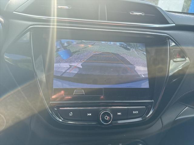 Photo of 2023 Summit White Chevrolet Trailblazer