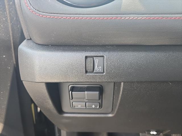 Photo of 2023 Black Chevrolet Colorado