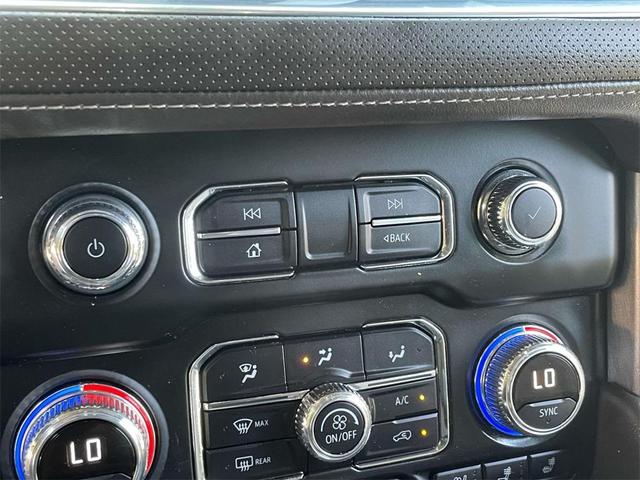 Photo of 2022 Summit White GMC Yukon
