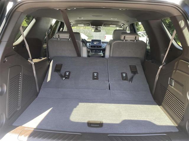 Photo of 2022 Summit White GMC Yukon