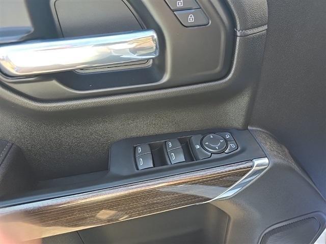 Photo of 2022 Summit White Chevrolet Silverado 1500
