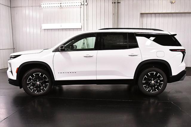 Photo of 2025 Summit White Chevrolet Traverse