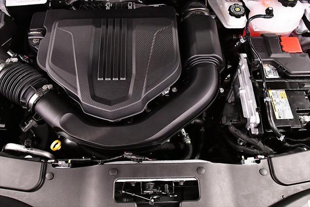 Photo of 2025 Summit White Chevrolet Traverse