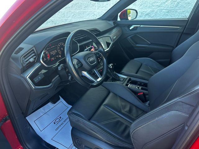 Photo of 2022 Tango Red Metallic Audi Q3