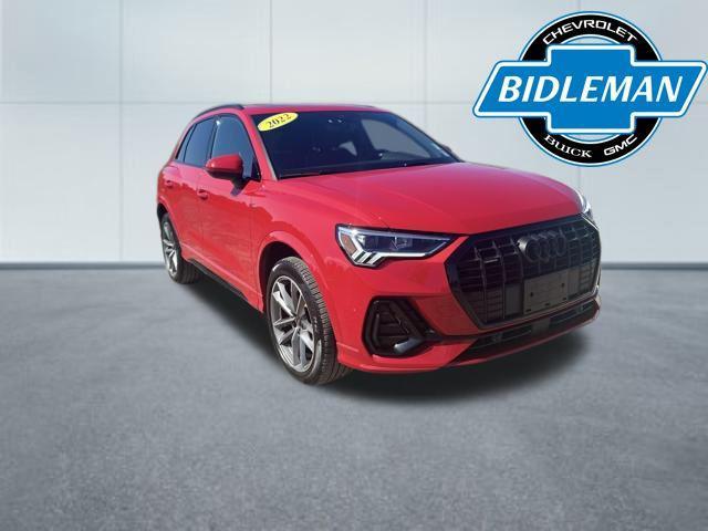 Photo of 2022 Tango Red Metallic Audi Q3