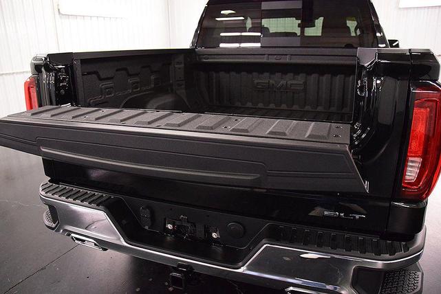 Photo of 2026 Onyx Black GMC Sierra 1500