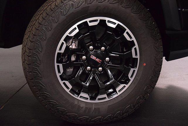 Photo of 2026 Onyx Black GMC Canyon